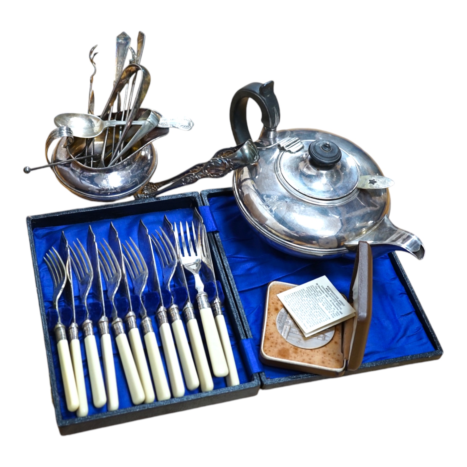 Assorted plated wares and two cased medallions. Condition - variable